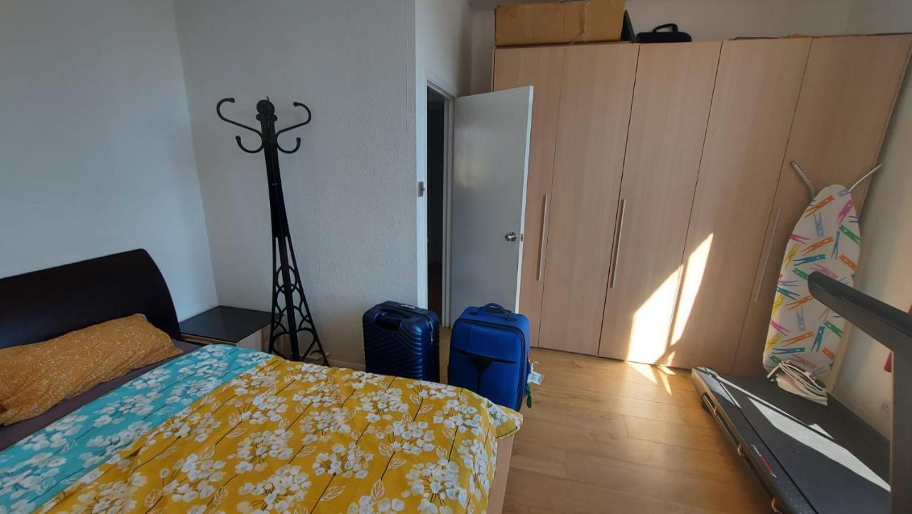 Extra Large One Bedroom Flat With Parking Londres Exterior foto