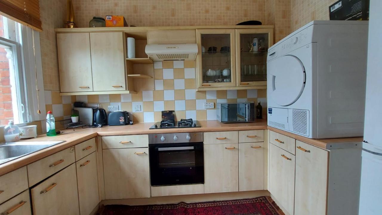 Extra Large One Bedroom Flat With Parking Londres Exterior foto